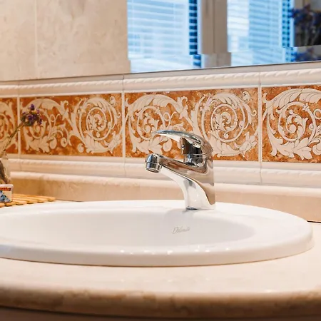 Apartamento Colored Happiness 115m2 With Balcony Old Town *