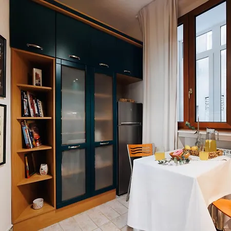 Colored Happiness 115m2 With Balcony Old Town *