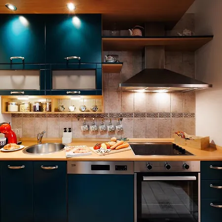 Colored Happiness 115m2 With Balcony Old Town *