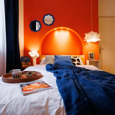 Colored Happiness 115m2 With Balcony Old Town